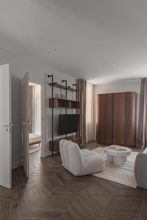 2 Bedroom Apartment next to Monaco - 3
