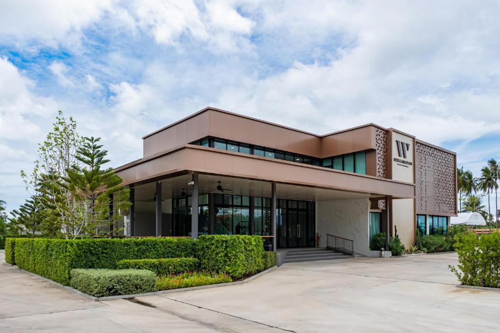 โรงแรมเวลลิงตัน ประจวบคีรีขันธ์ (Wellington Hotel Prachuapkhirikhan)