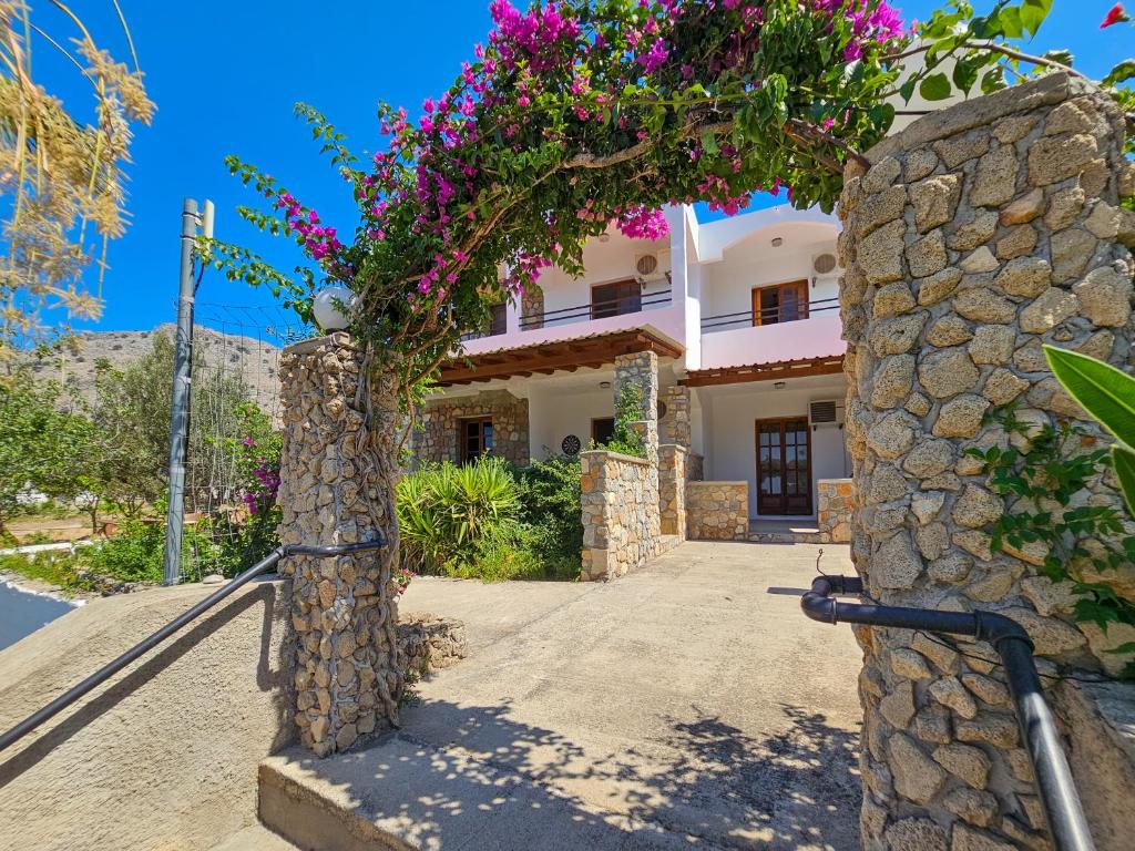 George Seaside Serviced Studios & Apartments, Pefki Rhodes