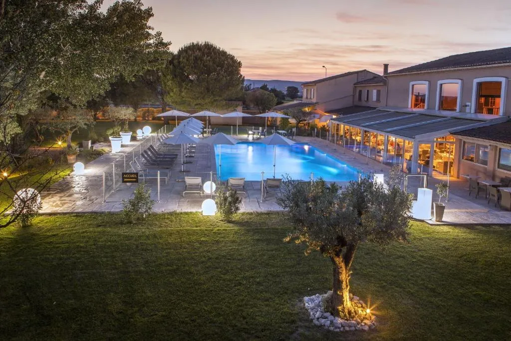 Le Domaine des Oliviers, hotel in Pierrelatte