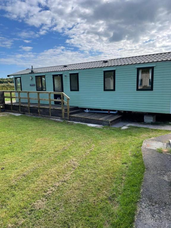 Garej Mynytho Caravan, Pwllheli