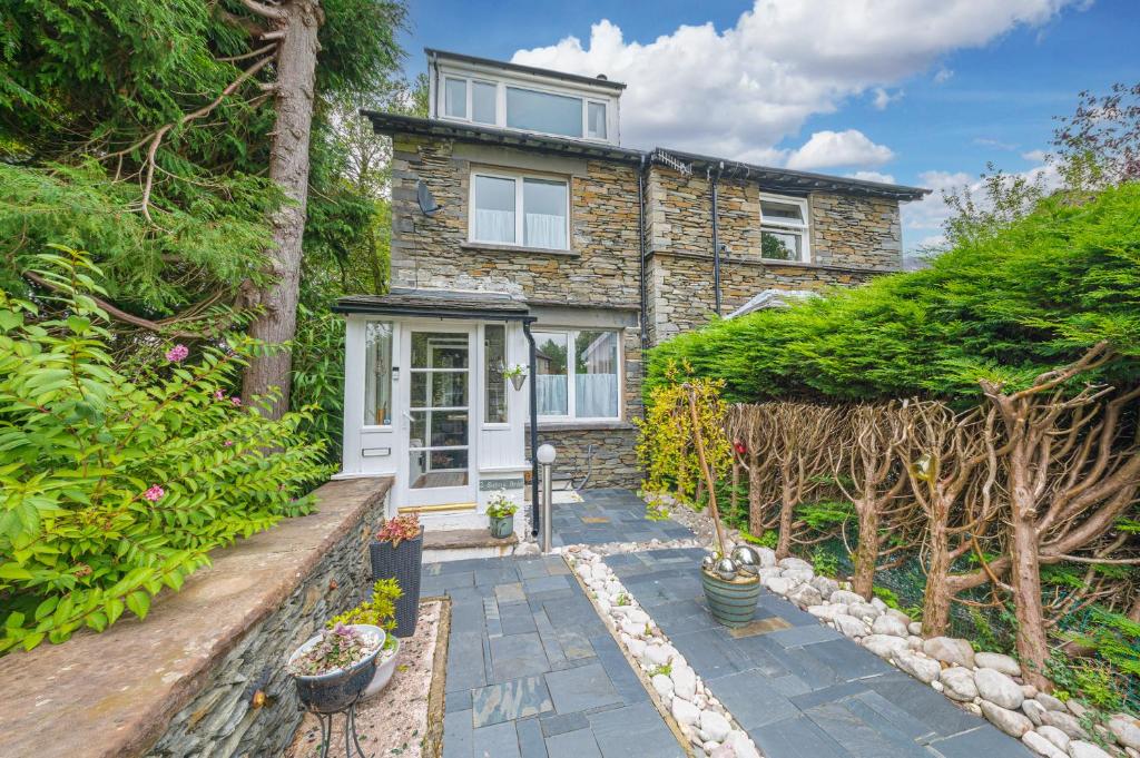 Sunny Brae - pet-friendly cottage in Windermere