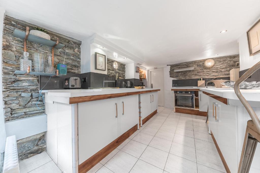 Sunny Brae, dog friendly Windermere Cottage photo 7