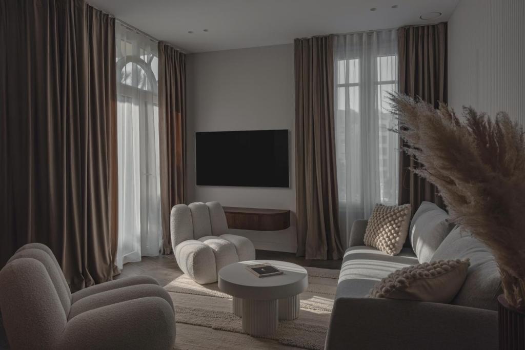 Modern 1 Bedroom Apartment next to Monte Carlo - 2