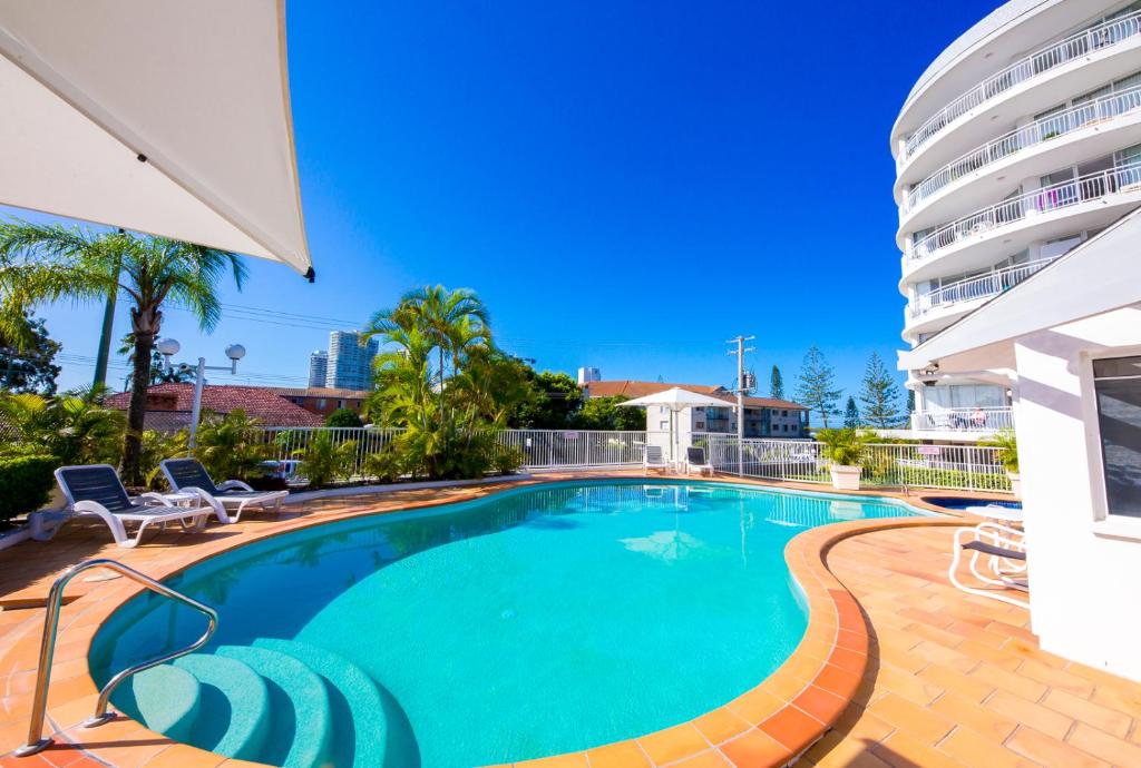 スイミングプール