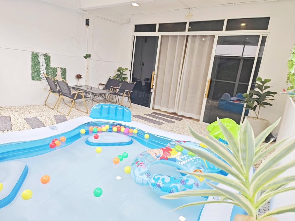 拉差达静养别墅2号 (Ratchada Retreat Villa 2)