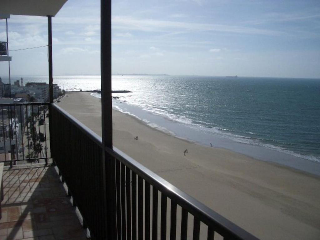 1ª Línea de playa, ESPECTACULARES VISTAS, GARAJE, WIFI, Rota