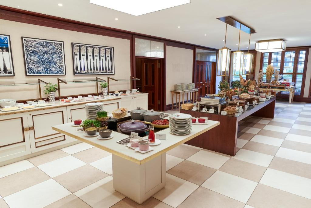 طعام و مشروبات