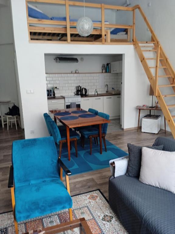 ARLA Studio, Vratislav