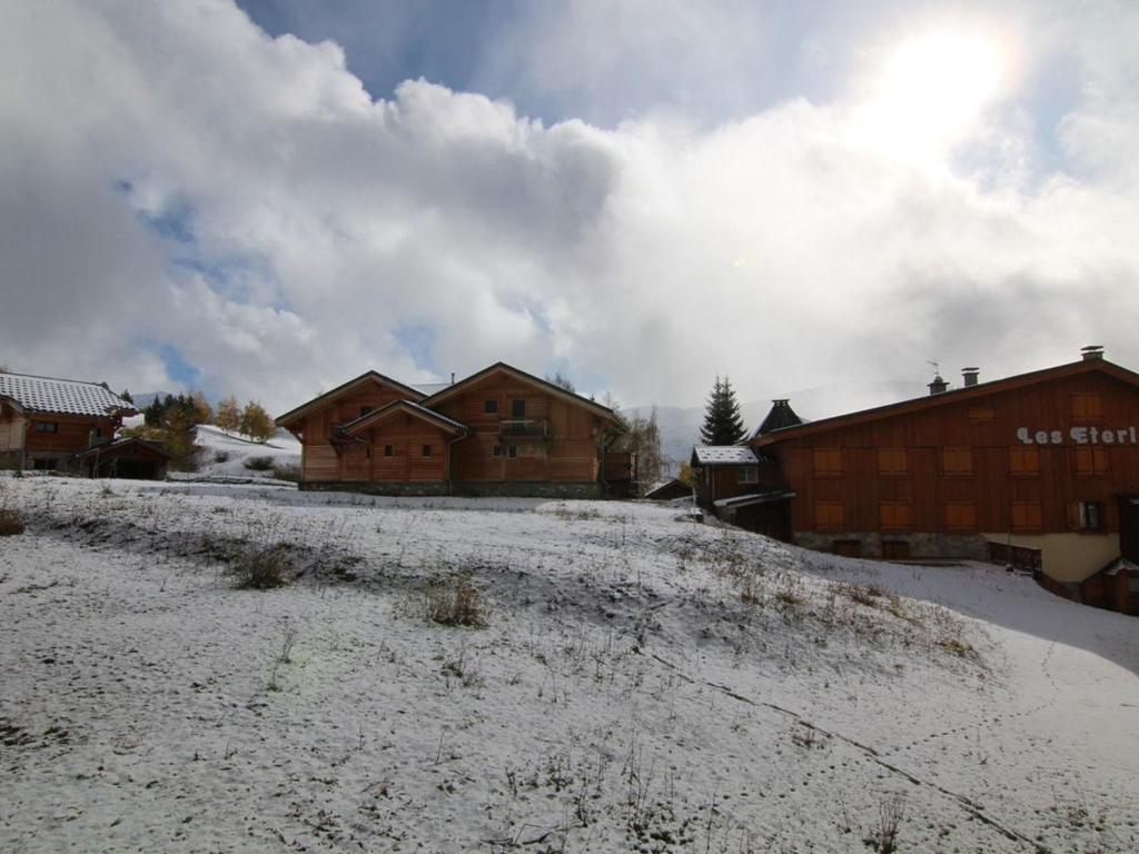 Studio 5 pers. lumineux à 100m des pistes avec balcon, casier à skis et animaux acceptés - 2