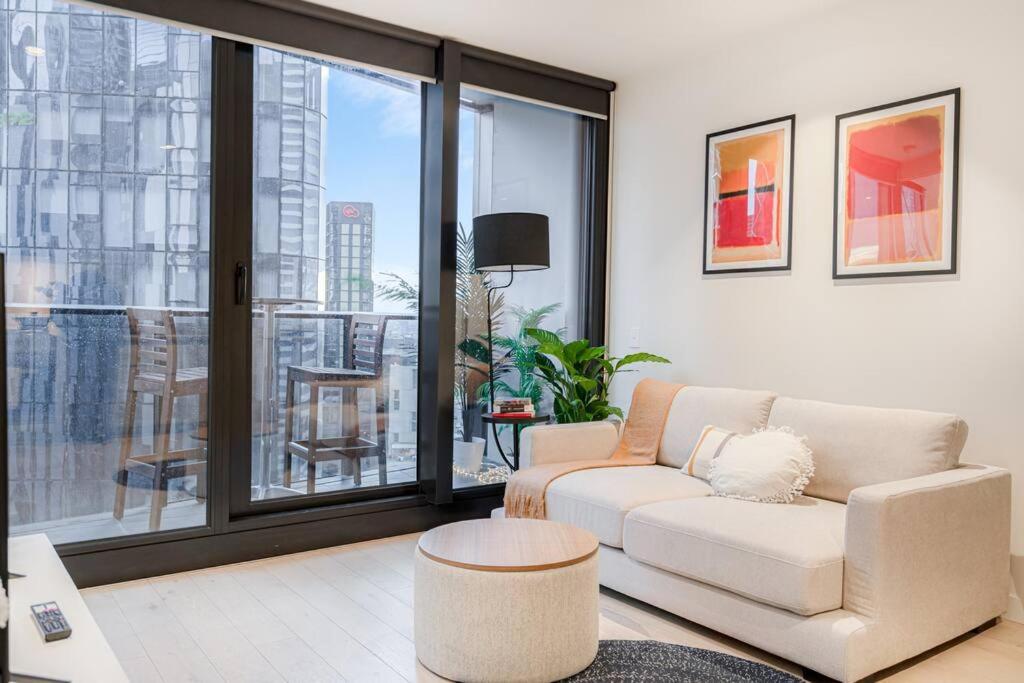 Cozy 1B apt in Central Mel -unbeatable location-#EQ16, Melbourne