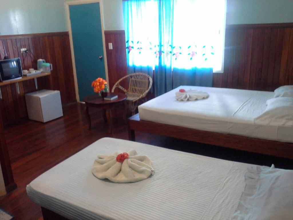 Guestroom, Rekona Lodge in Gizo
