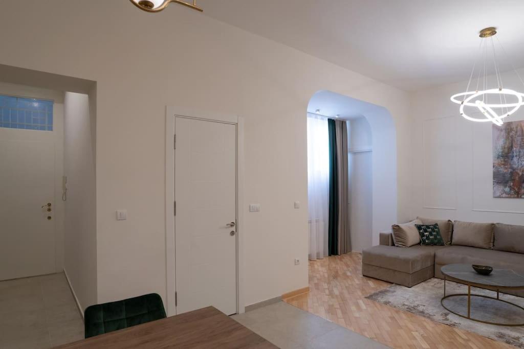 No. 7 Apartment - 3