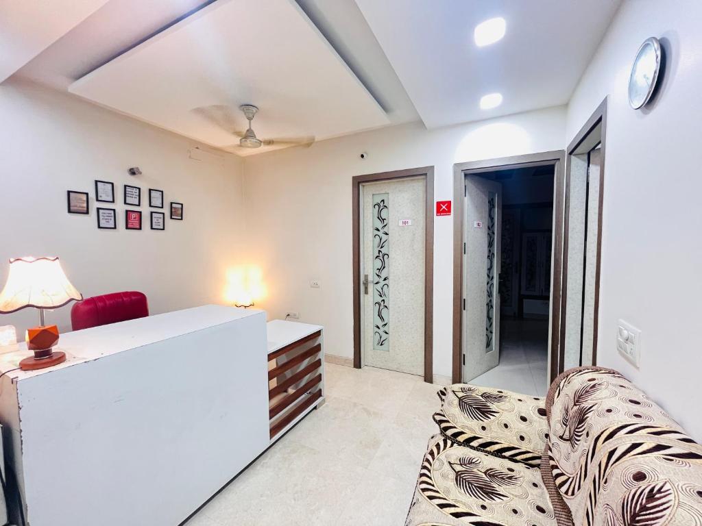 フロント・ロビー