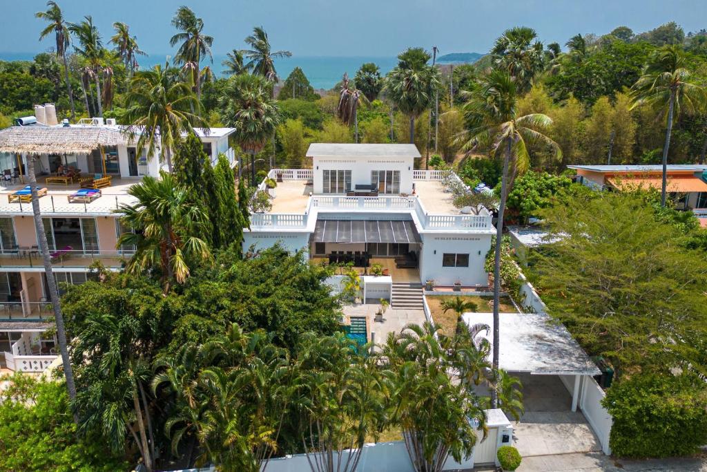 Grand 5BR Pool Villa Sea la Vie - img