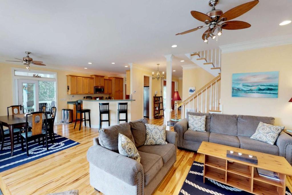 Tranquility Base, Kure Beach