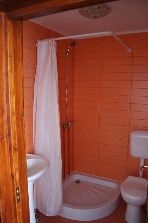 Cabana Valea Floreiului photo