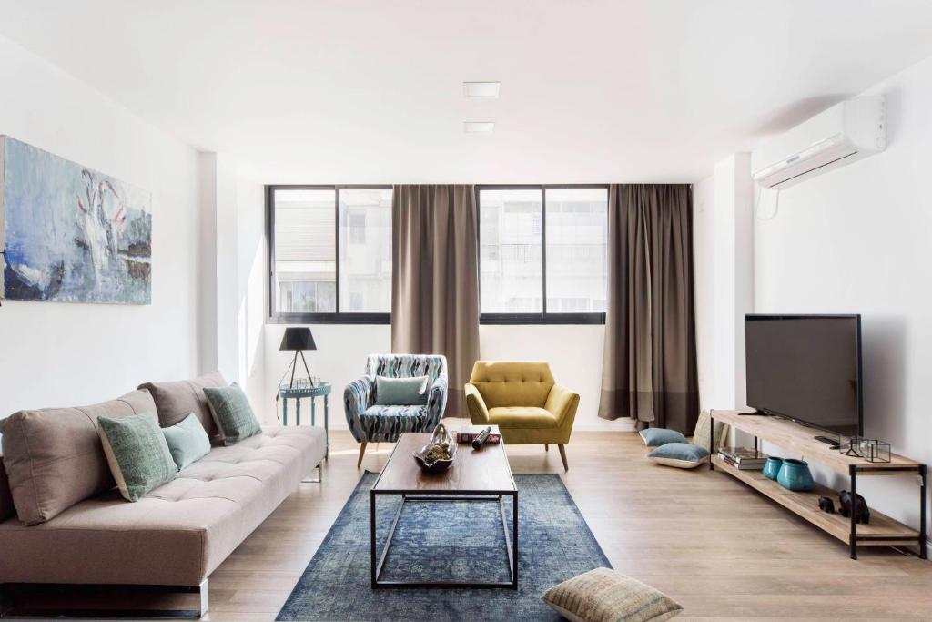 Modern & Bright 3BR Apt with Shelter by Sea N' Rent, Tel Aviv