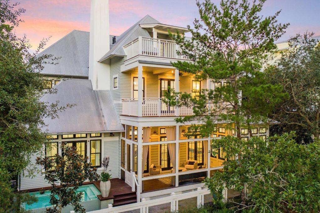 The Gold Standard, Santa Rosa Beach