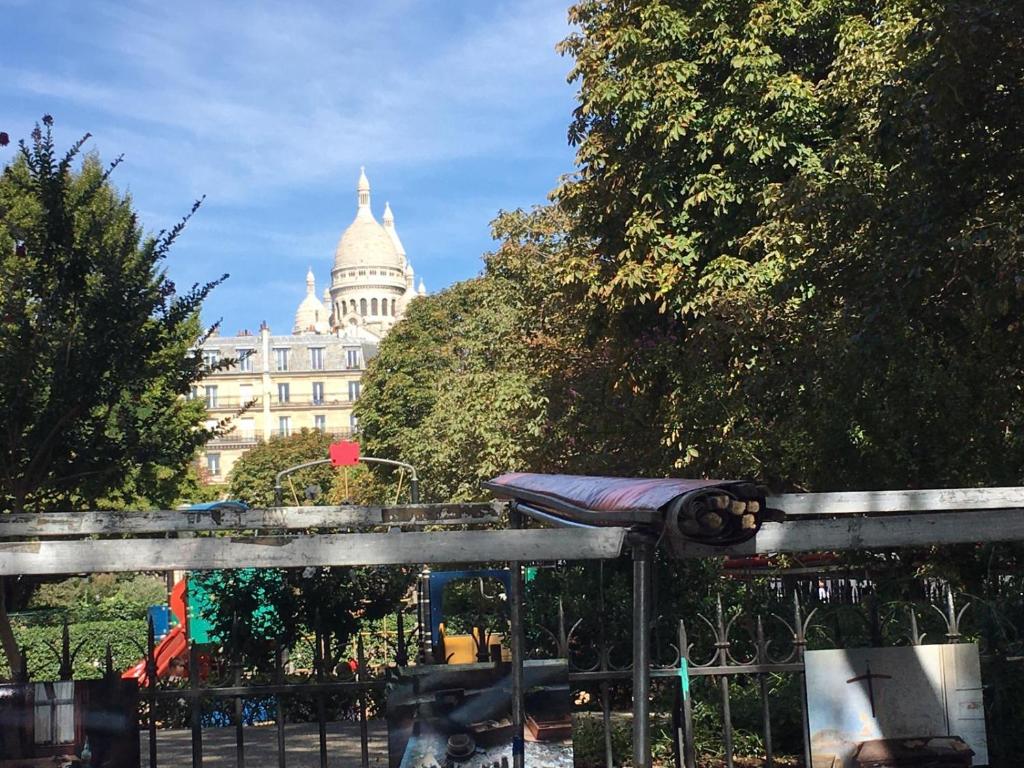 Montmartre Rochechouart - 1 Bed Apt Sleeps 2 - 3