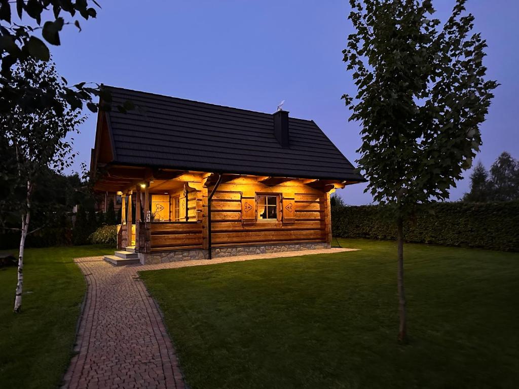 Pod Gwiazdami, Dąbrówka