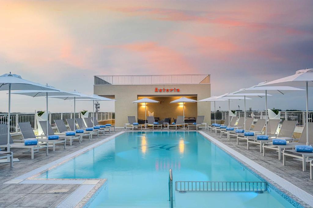 Hotel Astoria — Basen in Bibione, Wenecja Euganejska
