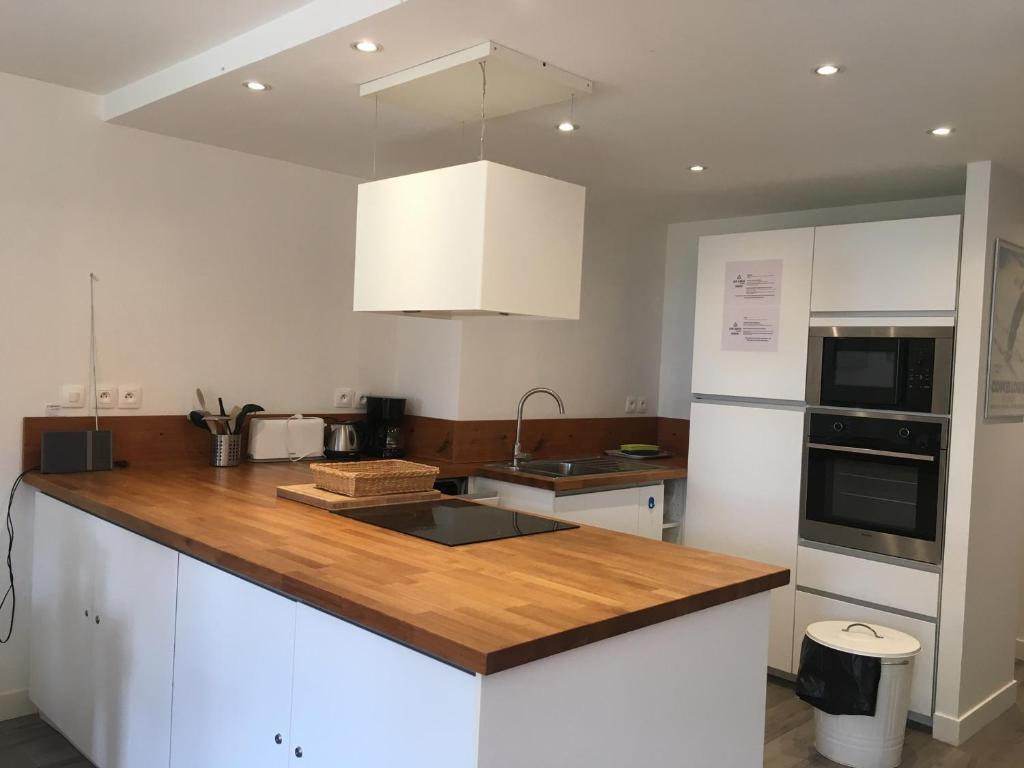Appartement spacieux 4 pièces au centre station avec balcon pour 8 personnes - FR-1-346-400 - 1