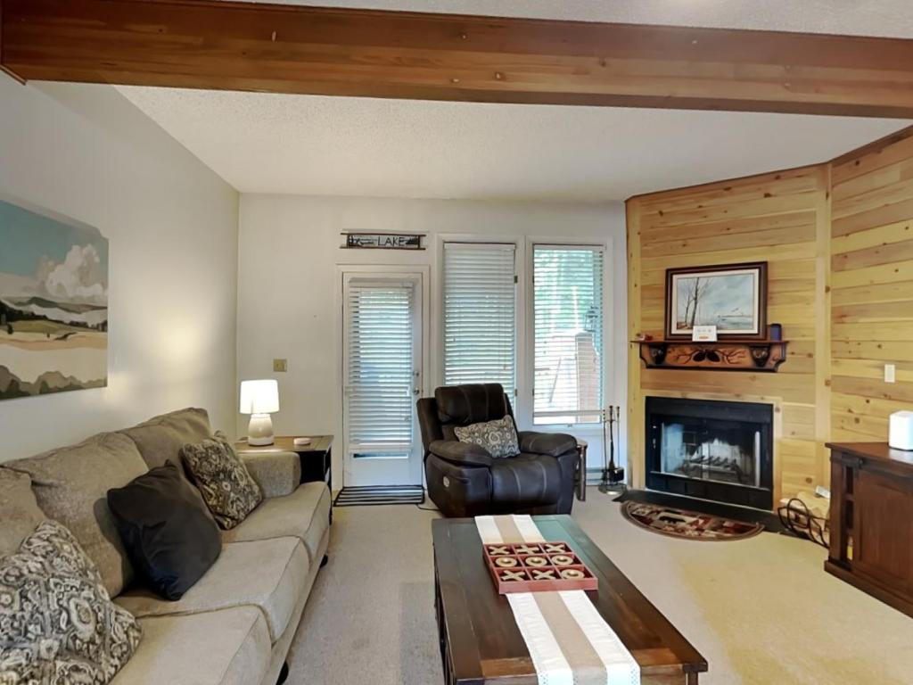 Villages of Wisp 14 Winding Way, McHenry