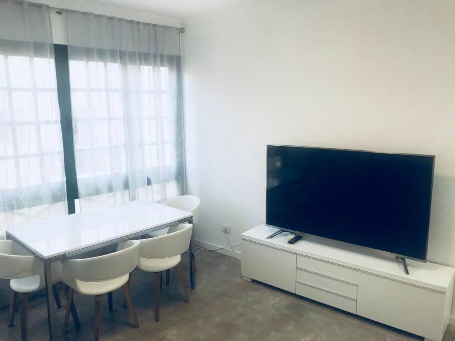Modern Renovated 2 Bdrm - Las Canteras - 5
