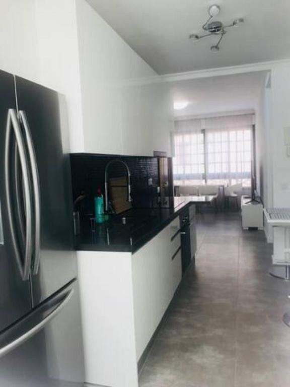 Modern Renovated 2 Bdrm - Las Canteras - 2