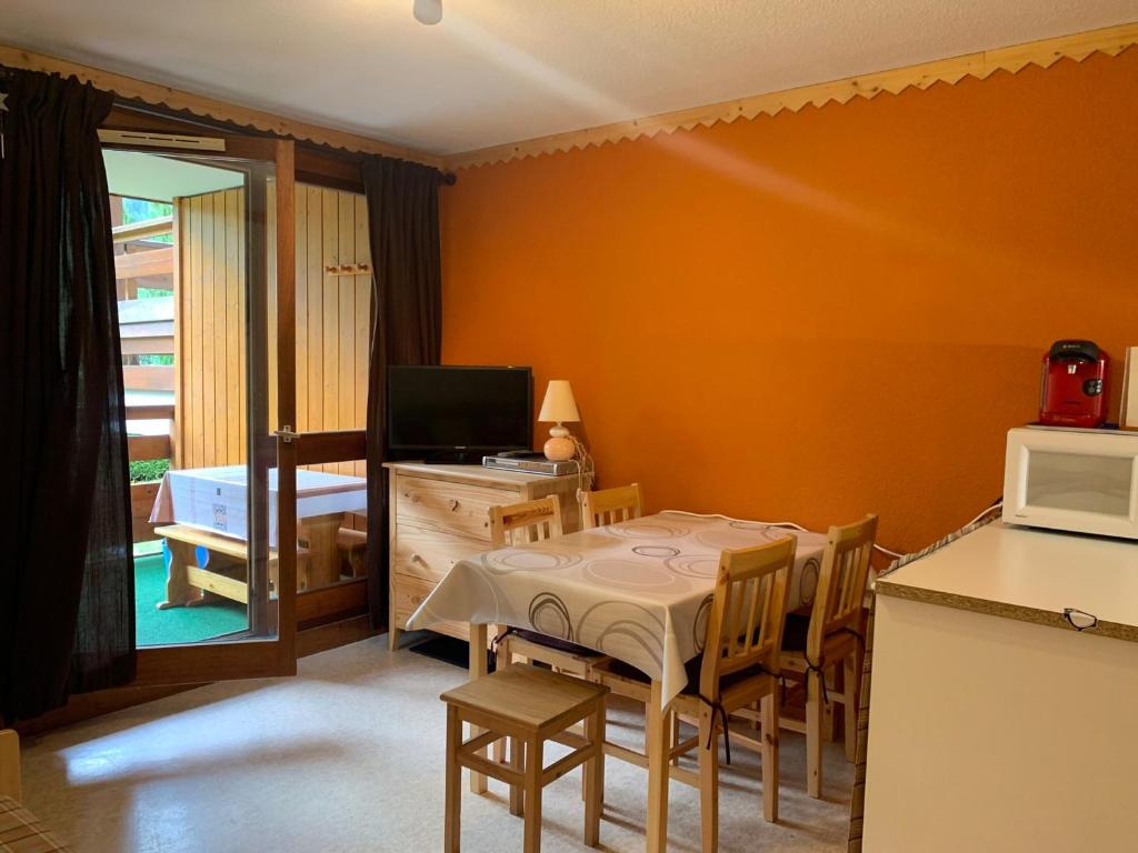 Studio cabine lumineux avec balcon, proche navette à Morzine - FR-1-679-6 - 5