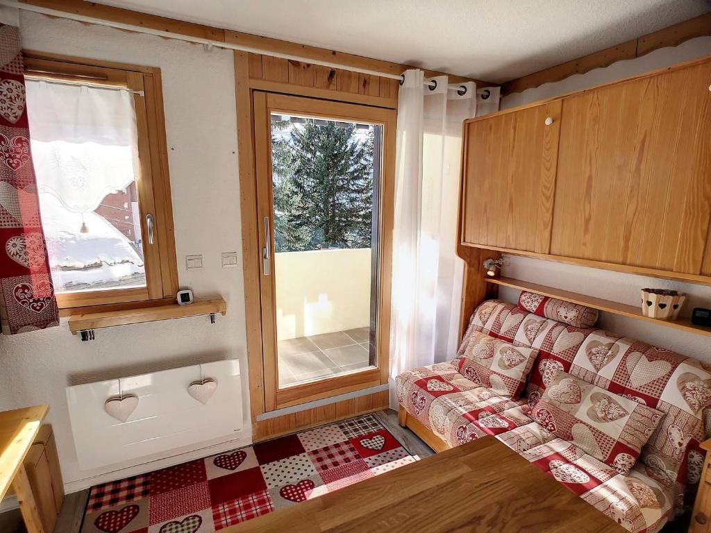 Studio cabine rénové, 4 pers, proche pistes, parking gratuit - 3