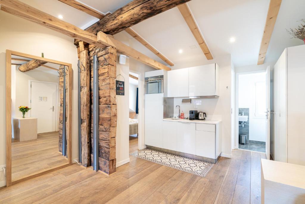 Haus Kirchplatz 4 by Zermatt Premium Apartments - 5