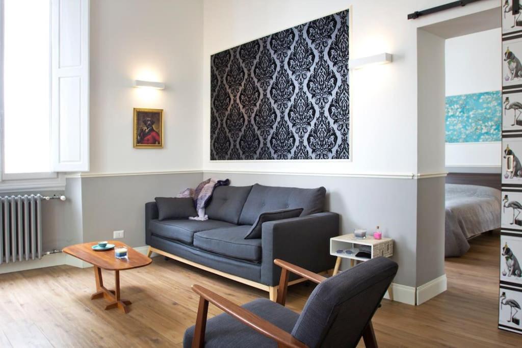 Dandy Suite on the Arno River, Florencie