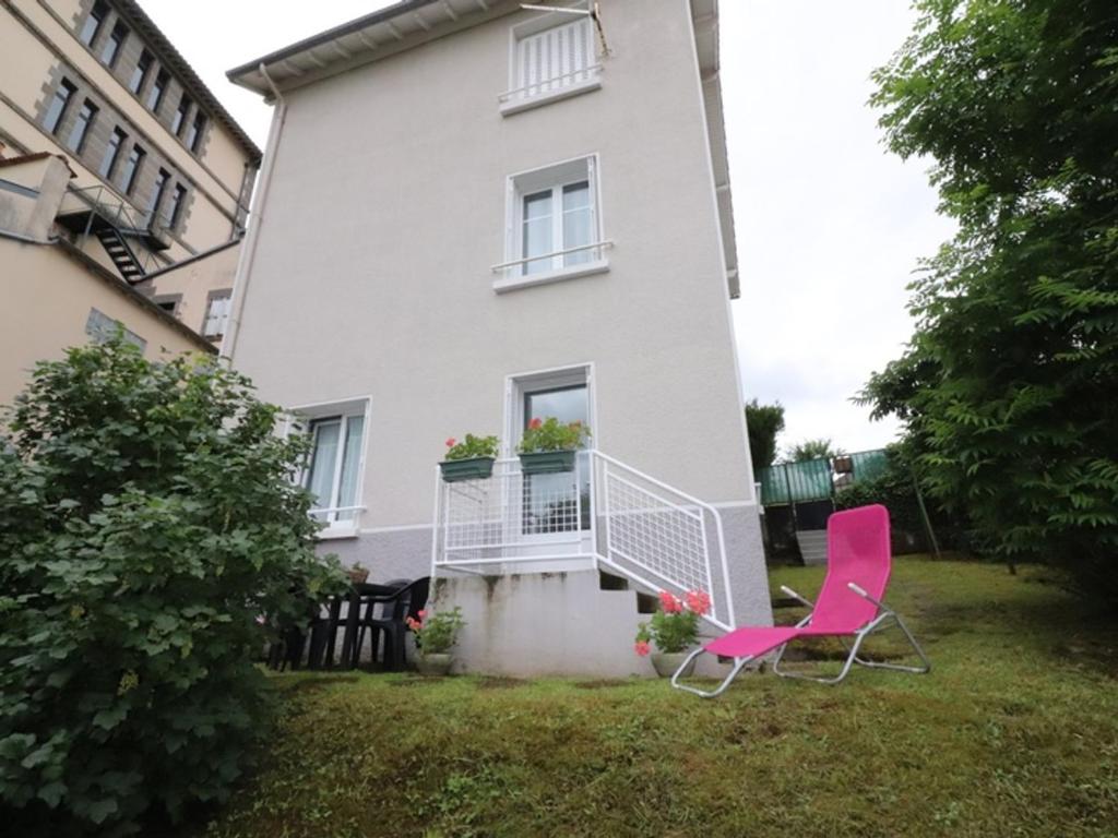 Gîte Aurillac, 2 pièces, 4 personnes - FR-1-742-172