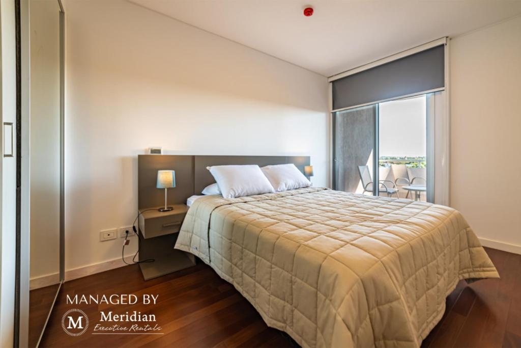 904 - SkyTower 1 Bedroom Luxury - 2