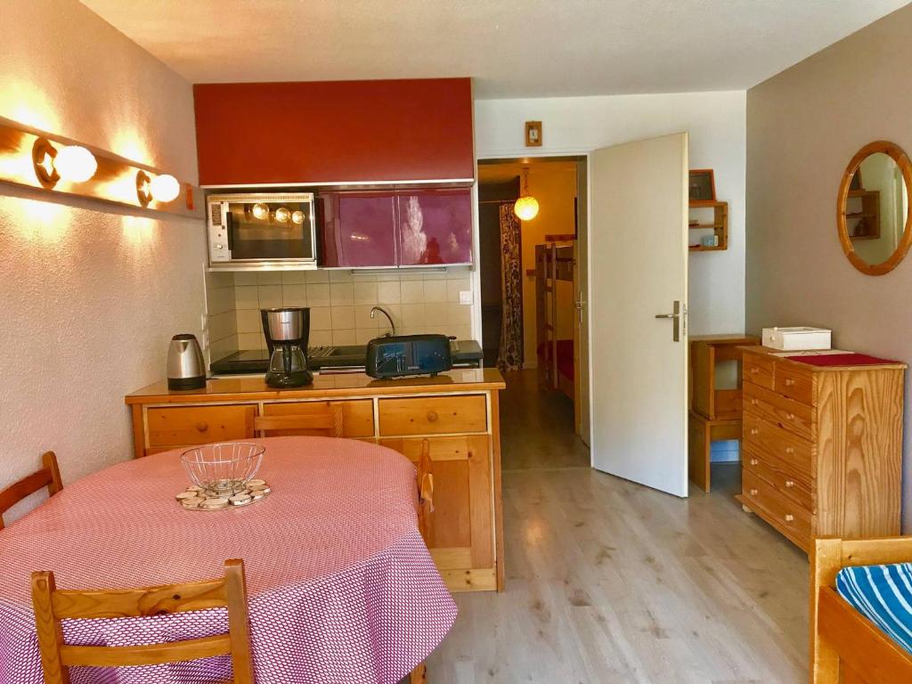 Studio cabine avec balcon, proche centre de Villard-de-Lans - FR-1-515-98 - 4