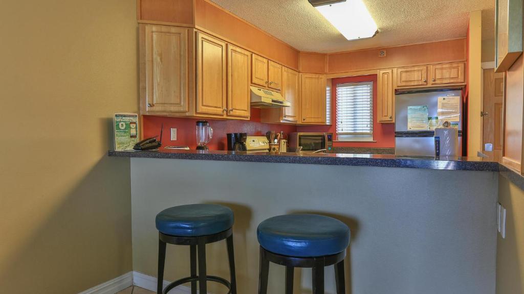 Destin on the Gulf 503 - Updated Gulf Front Property on the fifth floor, Destin