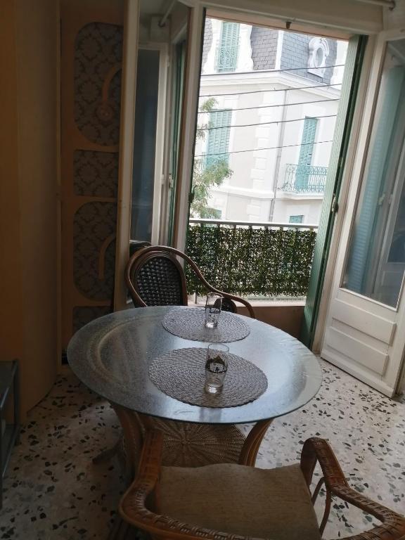 Magnifique Studio non fumeur près de la gare - 4