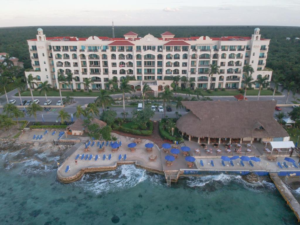 JEEP+ BEST RESORT at Cozumel - 1