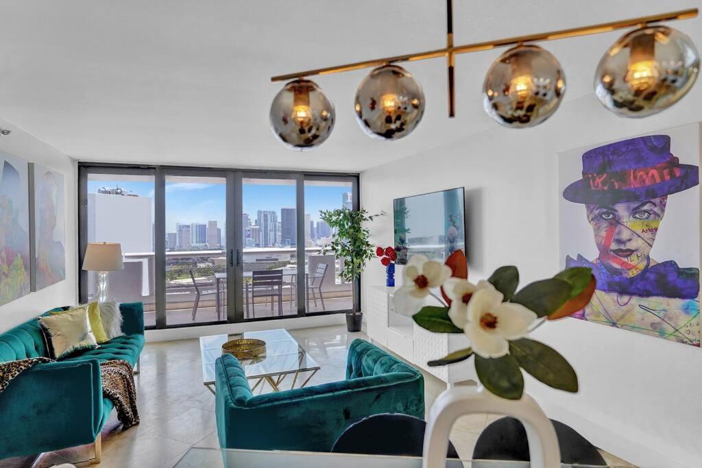 Euphoria - Miami Skyline & Water Views, Miami
