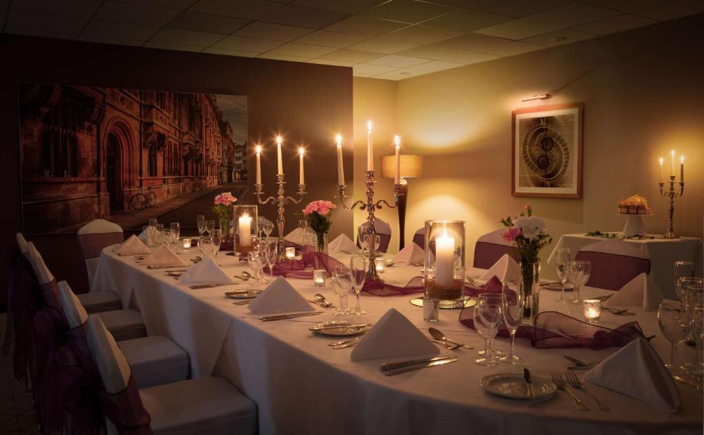 Tárgyalóterem/bálterem