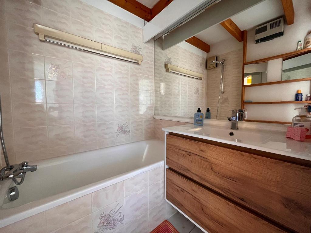 Duplex 4 pers, à 150m de la plage avec garage privé - FR-1-197-574 - 4