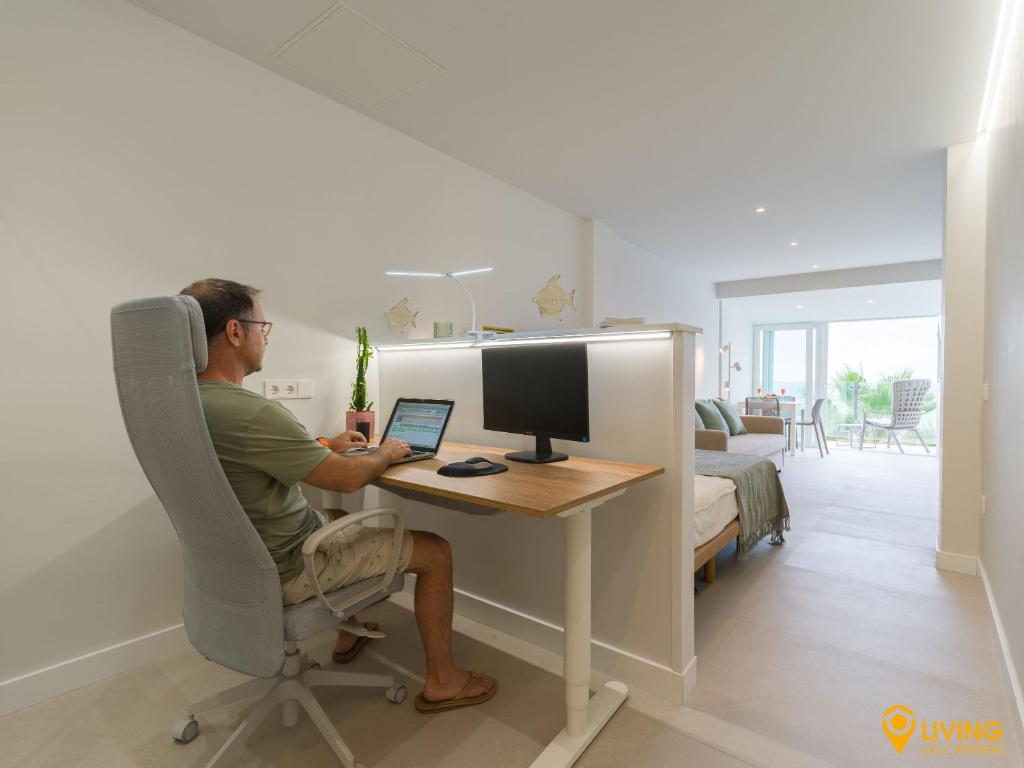 Living Las Canteras Homes- BEACHFRONT AQUAMARINA - 3