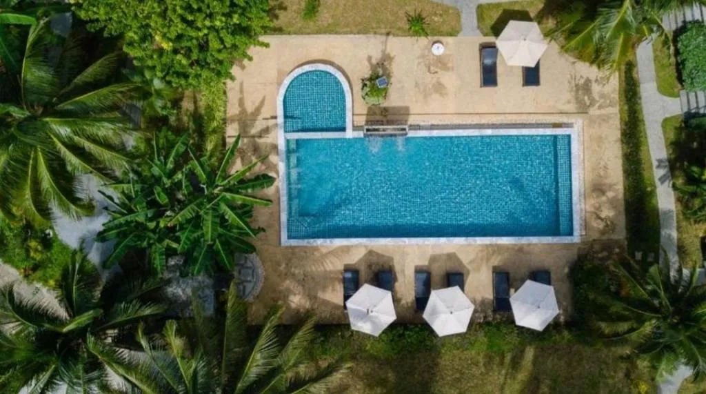 Grandfather Khaolak Resort, hotel in Khao Lak