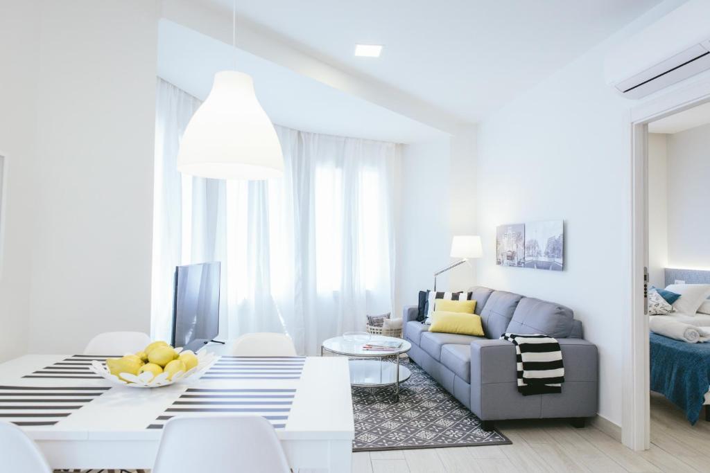The Lucky Flats - Poeta Quintana — Hotel in Alicante