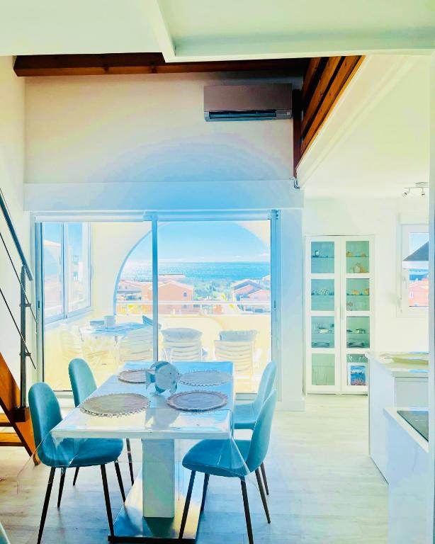 La Sirène - Loft moderne et lumineux avec vue panoramique sur Mer Méditerranée et port de plaisance - 4