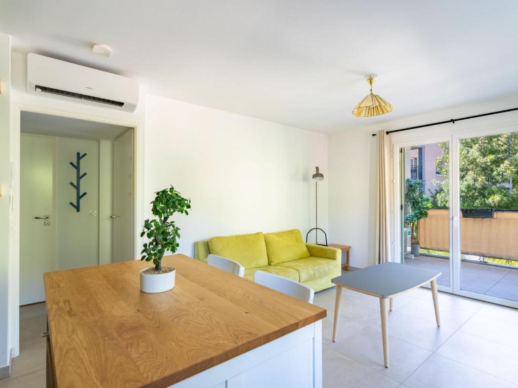 Apartment Le Clos Jardin-4 by Interhome - 3