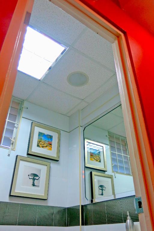 Choose To Be Happy at Seymour # 9 and #16 - Studio Apartments photo