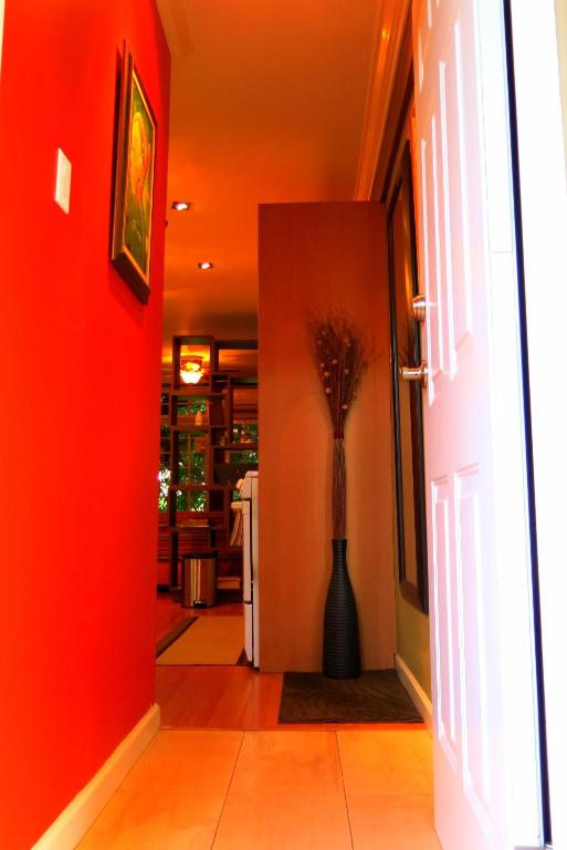 Choose To Be Happy at Seymour # 9 and #16 - Studio Apartments photo